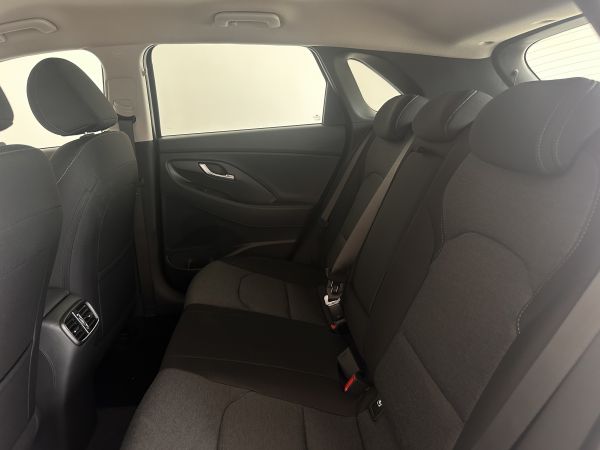 hyundai-i30-2024-gasolina-998cc