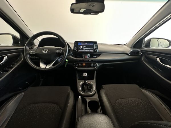 hyundai-i30-2017-diesel-1582cc