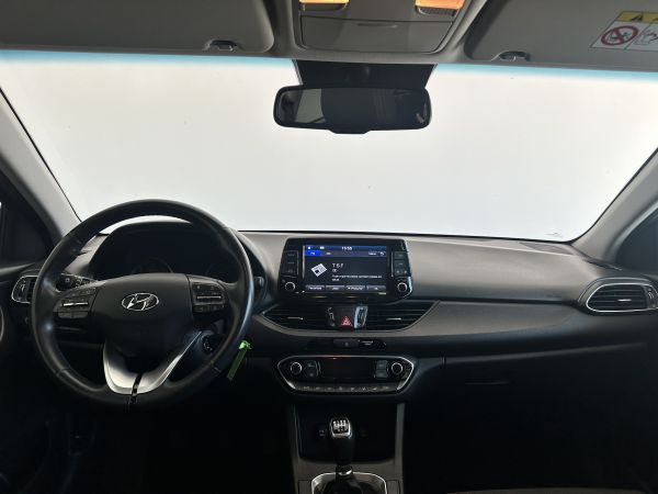 hyundai-i30-2017-diesel-1582cc