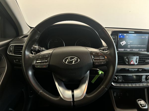 hyundai-i30-2017-diesel-1582cc