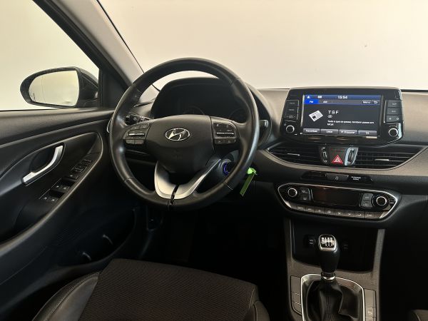 hyundai-i30-2017-diesel-1582cc
