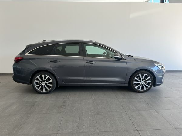 hyundai-i30-2017-diesel-1582cc