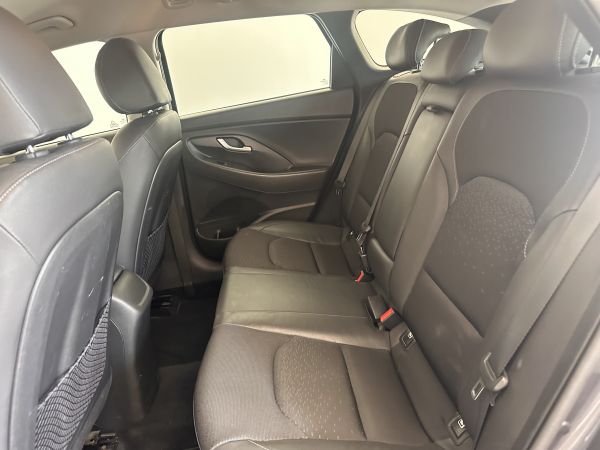 hyundai-i30-2017-diesel-1582cc