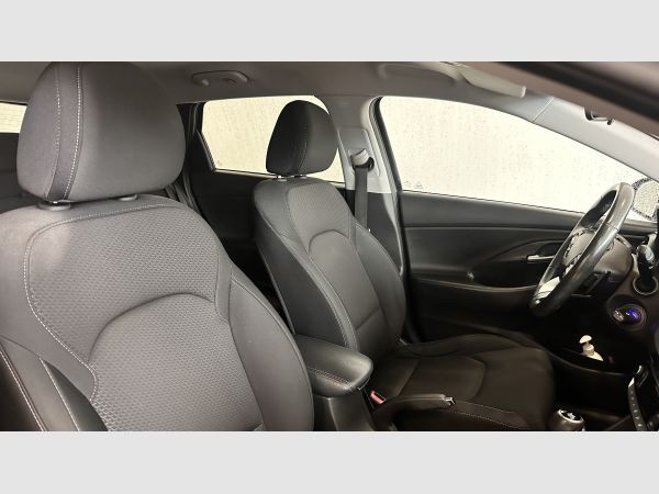 hyundai-i30-2019-diesel-1598cc