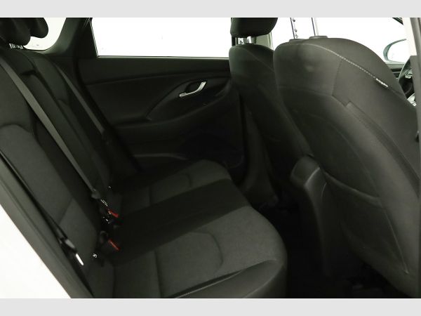 hyundai-i30-2024-gasolina-998cc