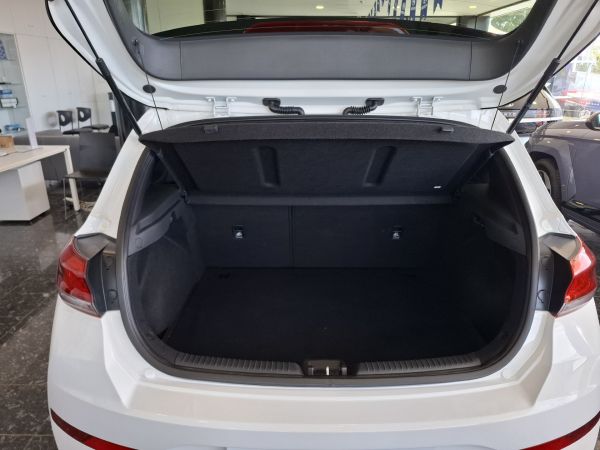 hyundai-i30-2023-gasolina-998cc