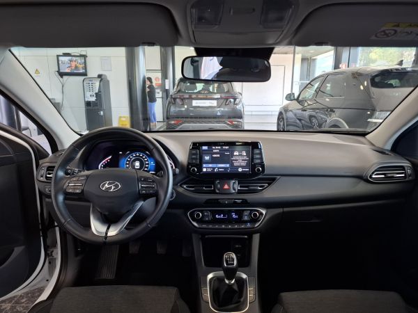 hyundai-i30-2023-gasolina-998cc