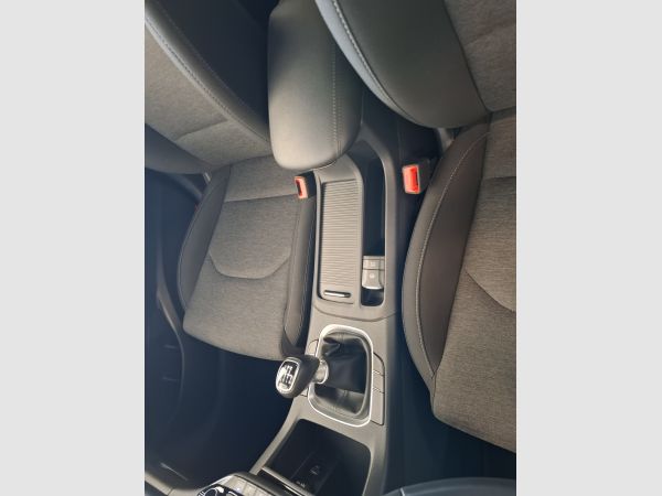 hyundai-i30-2023-gasolina-998cc