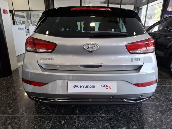 hyundai-i30-2023-gasolina-998cc