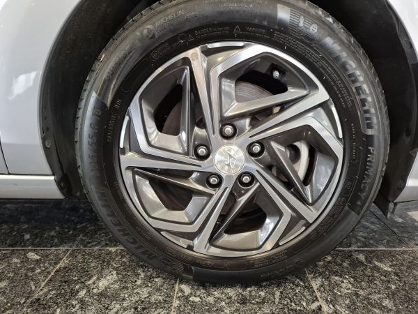 hyundai-i30-2023-gasolina-998cc