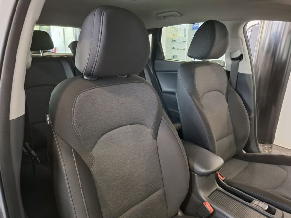 hyundai-i30-2023-gasolina-998cc