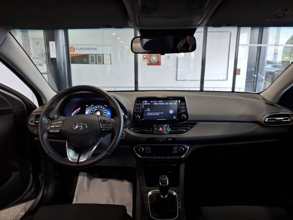 hyundai-i30-2023-gasolina-998cc