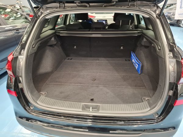 hyundai-i30-2023-gasolina-998cc