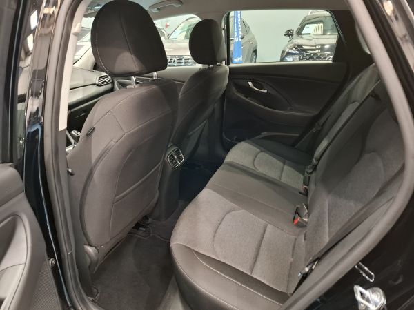 hyundai-i30-2023-gasolina-998cc