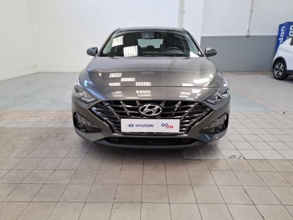 hyundai-i30-2023-gasolina-998cc