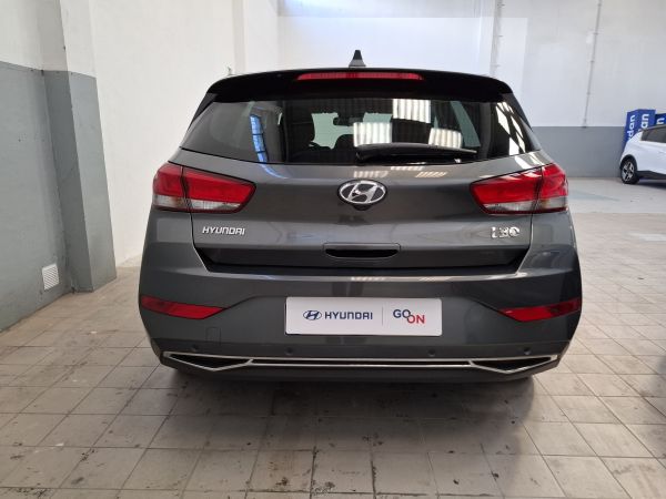 hyundai-i30-2023-gasolina-998cc
