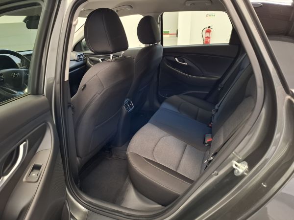 hyundai-i30-2023-gasolina-998cc