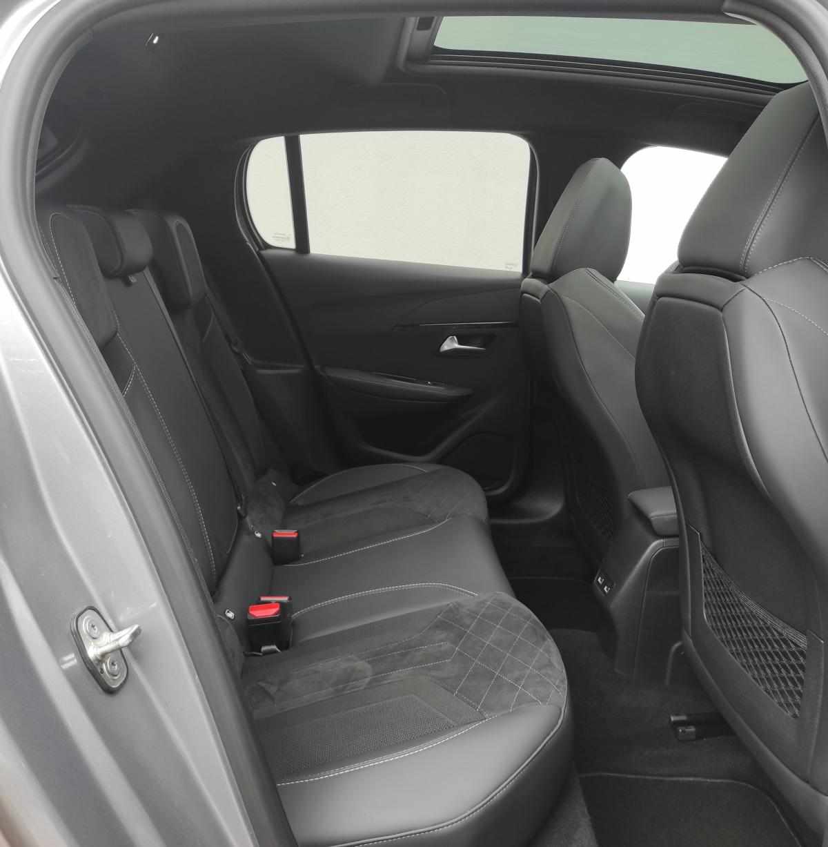 peugeot-e-208-ev-50-kwh-2022-eletrico