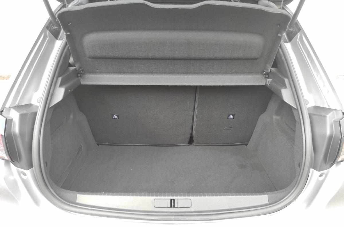 peugeot-e-208-ev-50-kwh-2022-eletrico