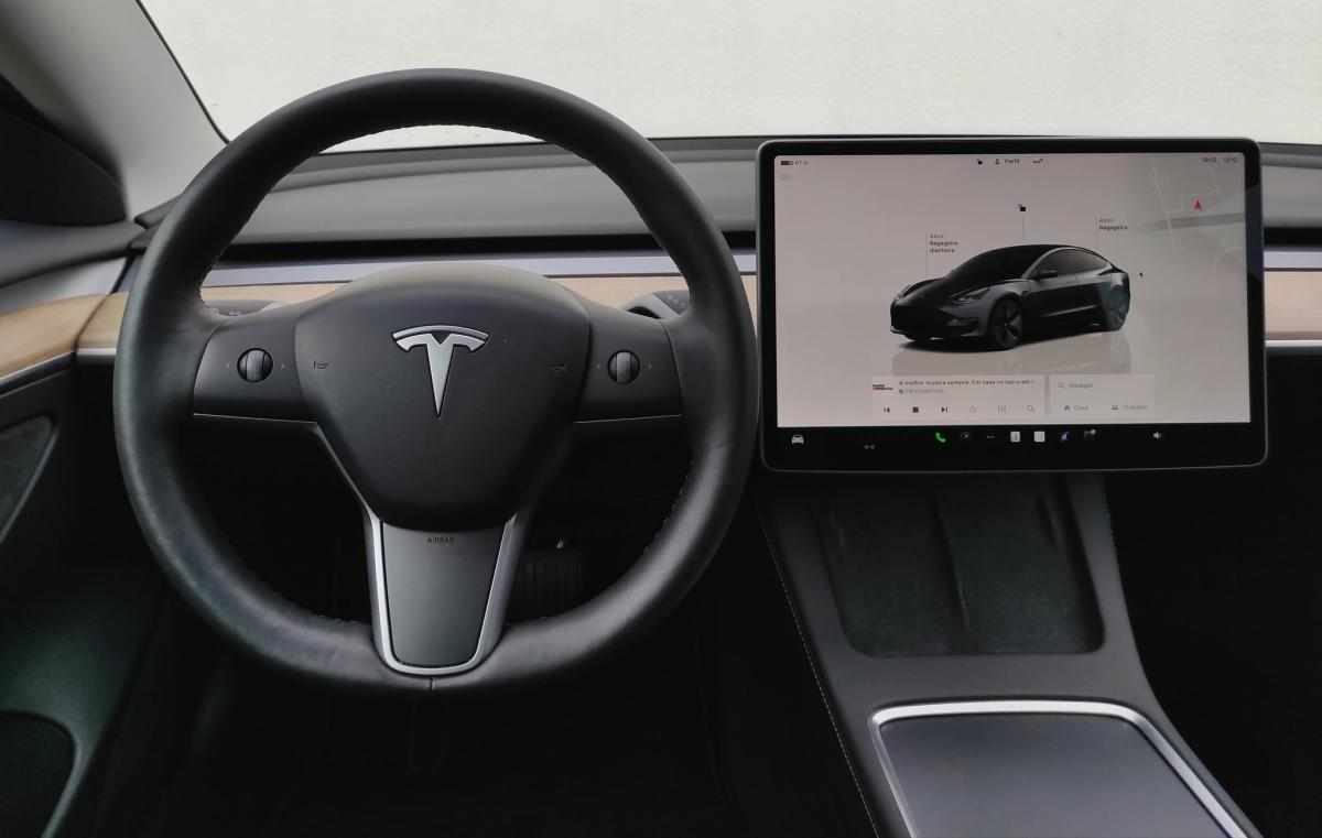 tesla-model-3-standard-range-2022-eletrico