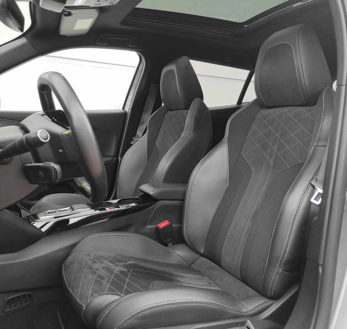 peugeot-e-2008-gt-ev-50kwh-2022-eletrico