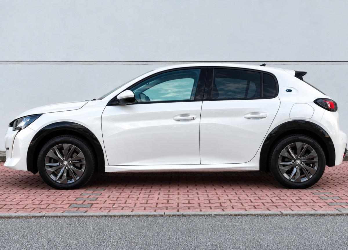 peugeot-e-208-ev-50-kwh-2020-eletrico