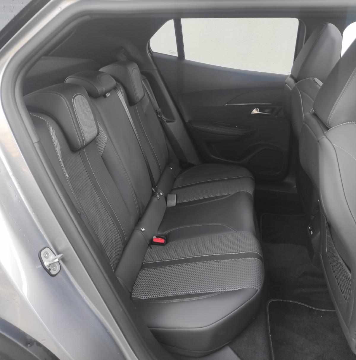 peugeot-e-2008-gt-ev-50kwh-2022-eletrico