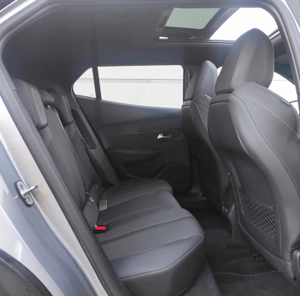 peugeot-e-2008-gt-ev-50kwh-2022-eletrico