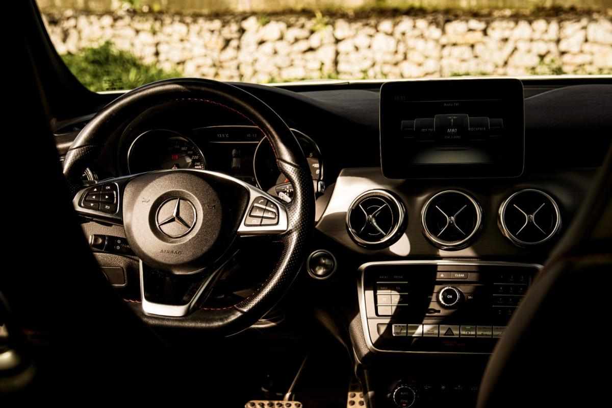 mercedes-benz-gla-200-d-2019-diesel-2143cc