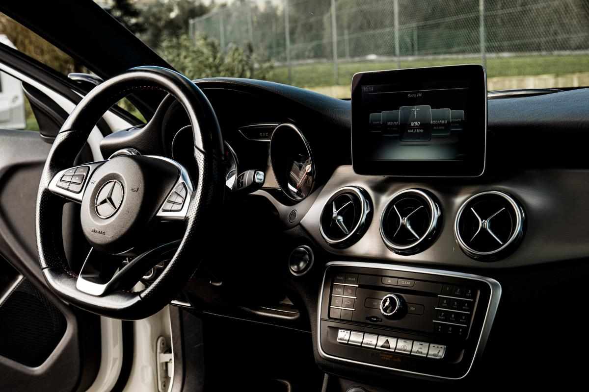 mercedes-benz-gla-200-d-2019-diesel-2143cc