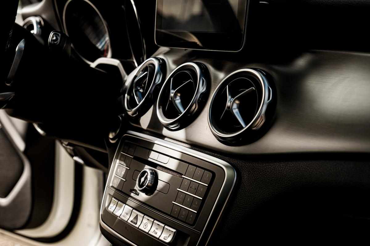 mercedes-benz-gla-200-d-2019-diesel-2143cc