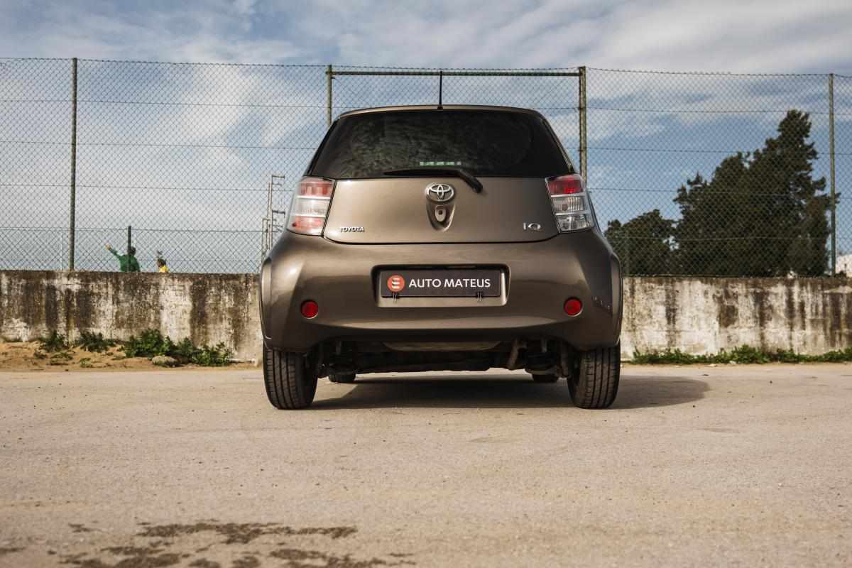 toyota-iq-1-0-vvt-i-2010-gasolina-998cc