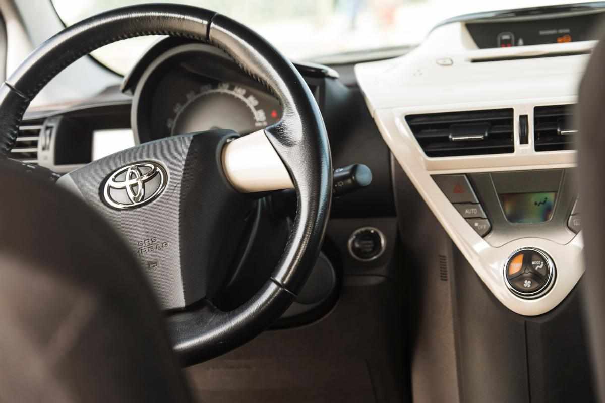 toyota-iq-1-0-vvt-i-2010-gasolina-998cc