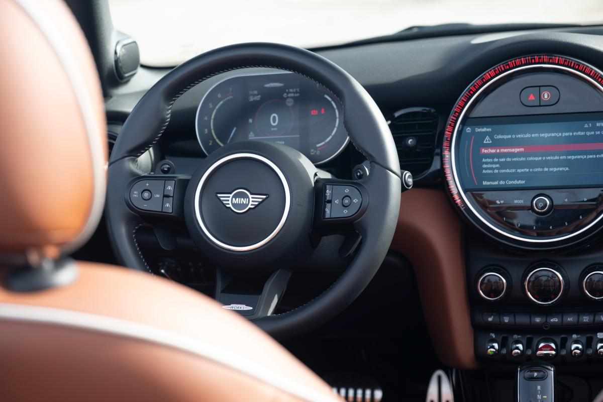 mini-cabrio-2-0-2023-gasolina-1998cc