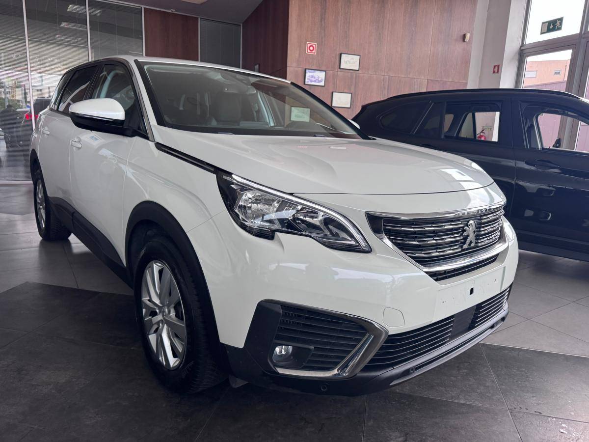 peugeot-5008-2020-gasolina-1199cc