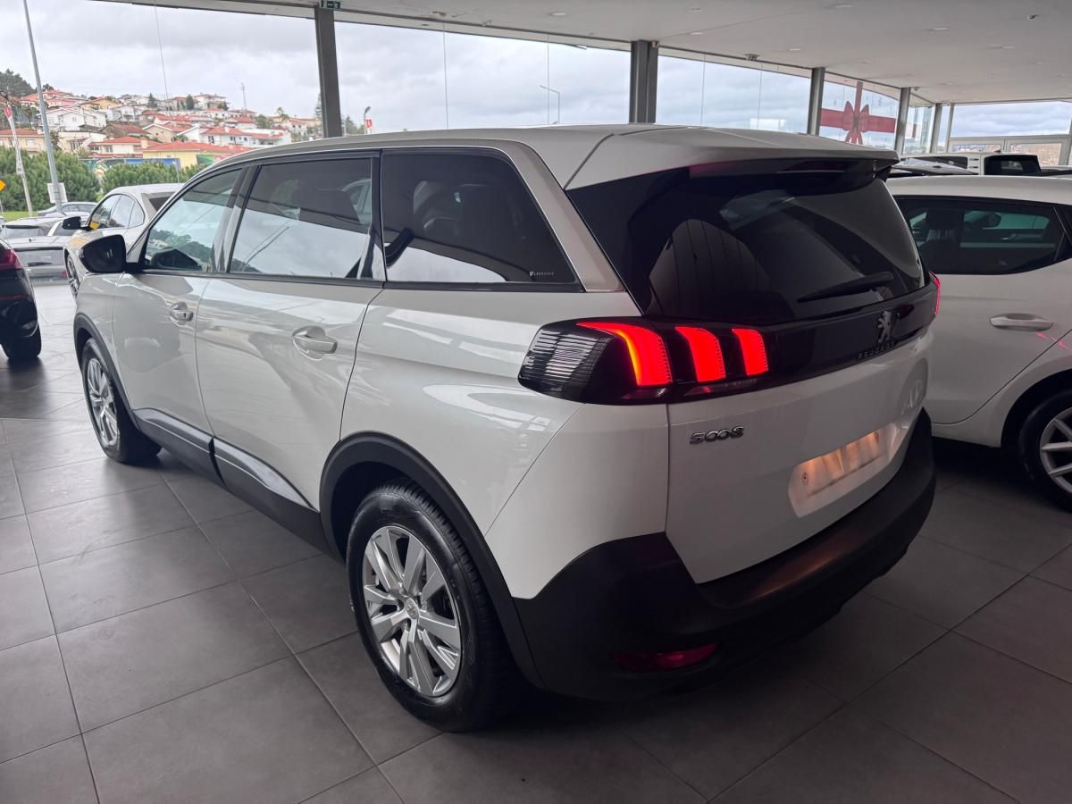 peugeot-5008-2020-gasolina-1199cc