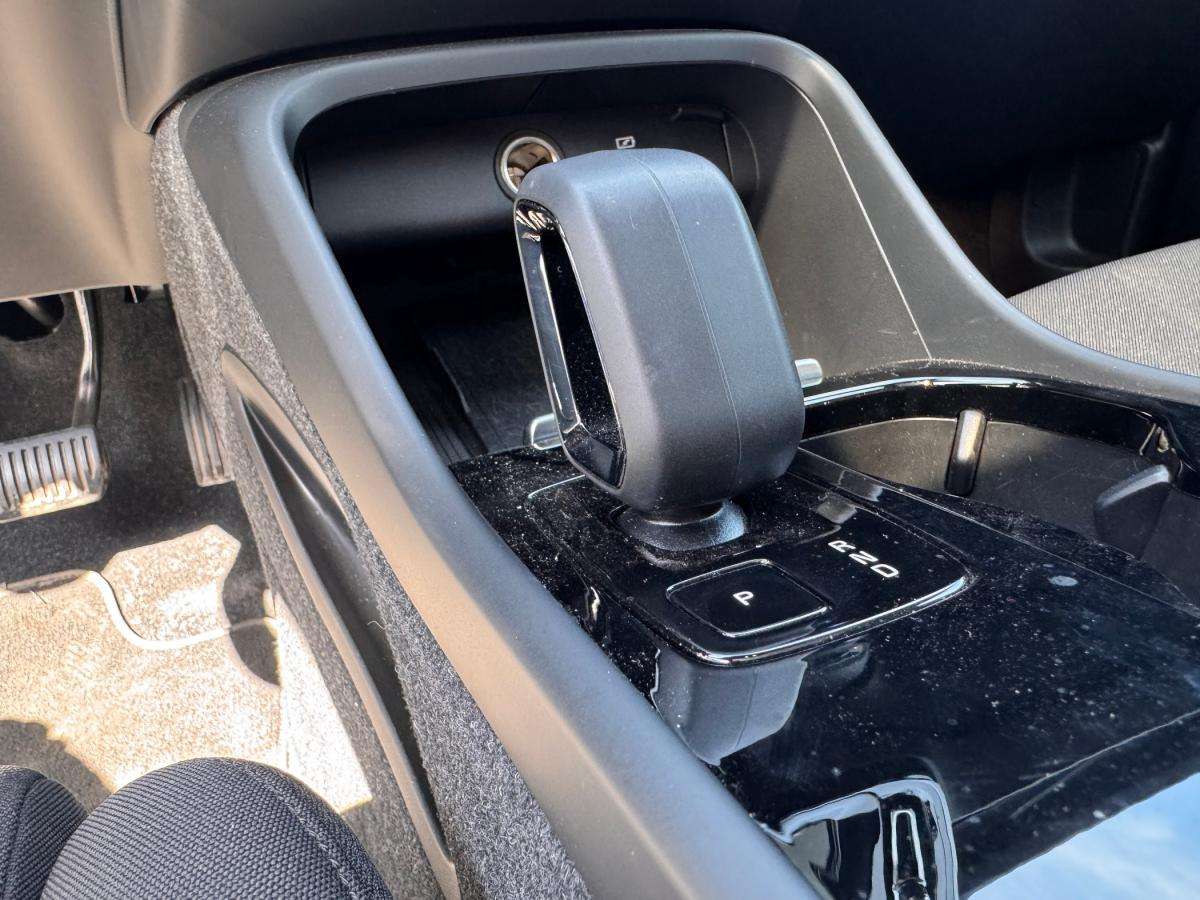 volvo-c40-2023-eletrico-500cc