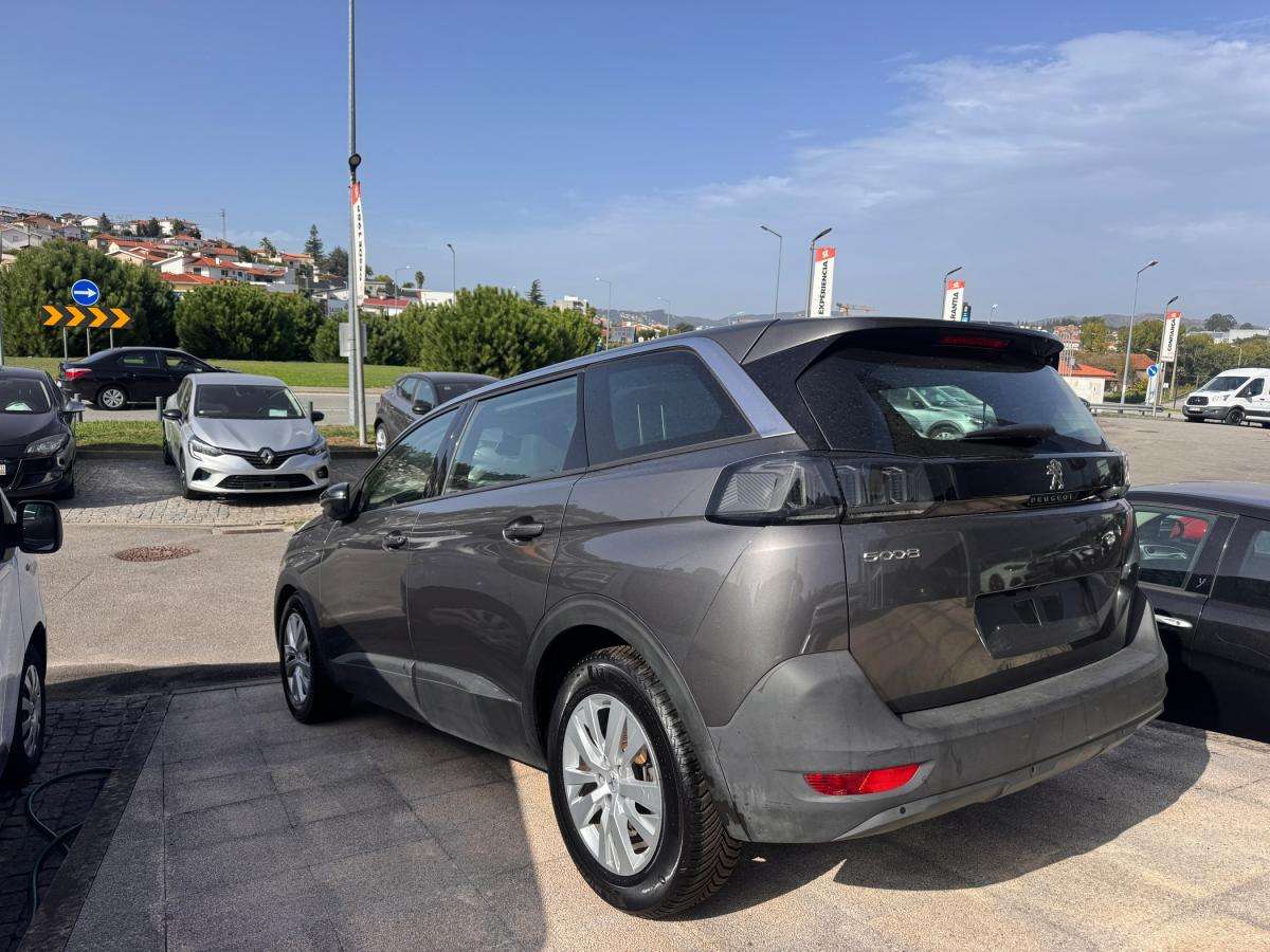 peugeot-5008-2022-gasolina-1199cc