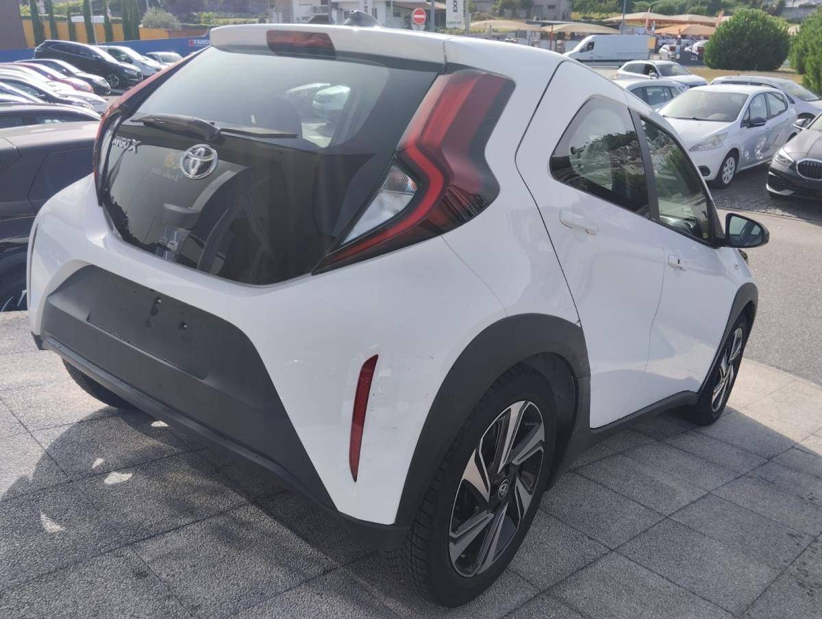 toyota-aygo-x-2022-gasolina-998cc