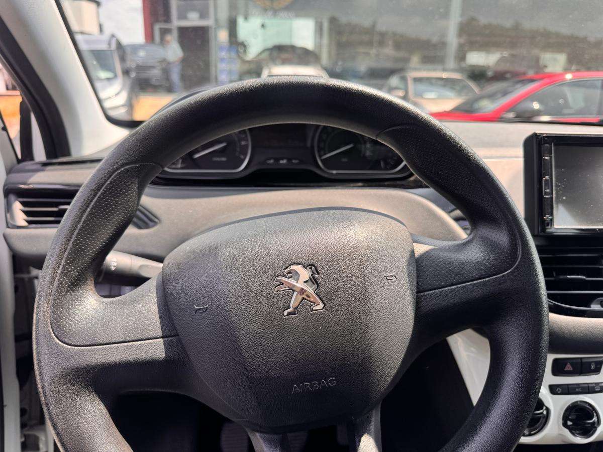 peugeot-208-2015-gasolina-999cc