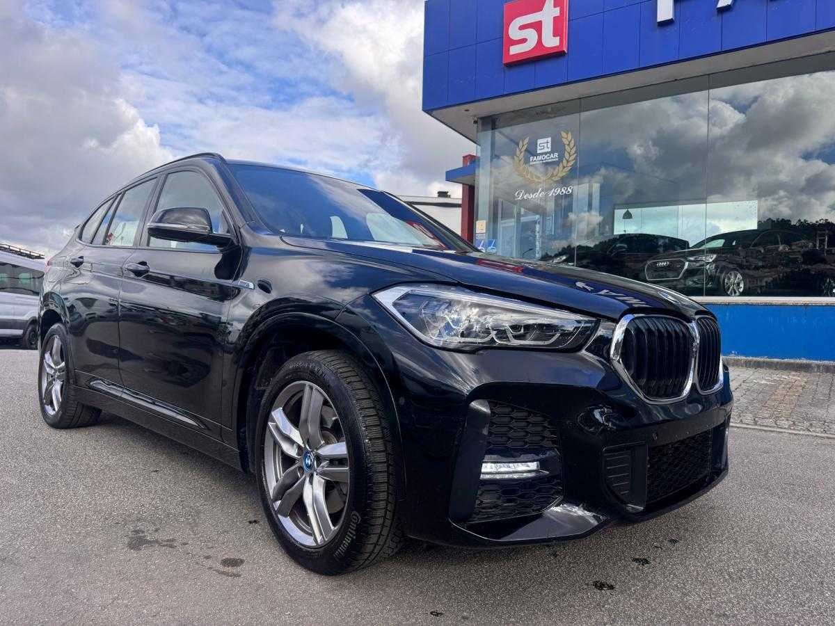 bmw-x1-2022-hibrido-a-gasolina-1499cc