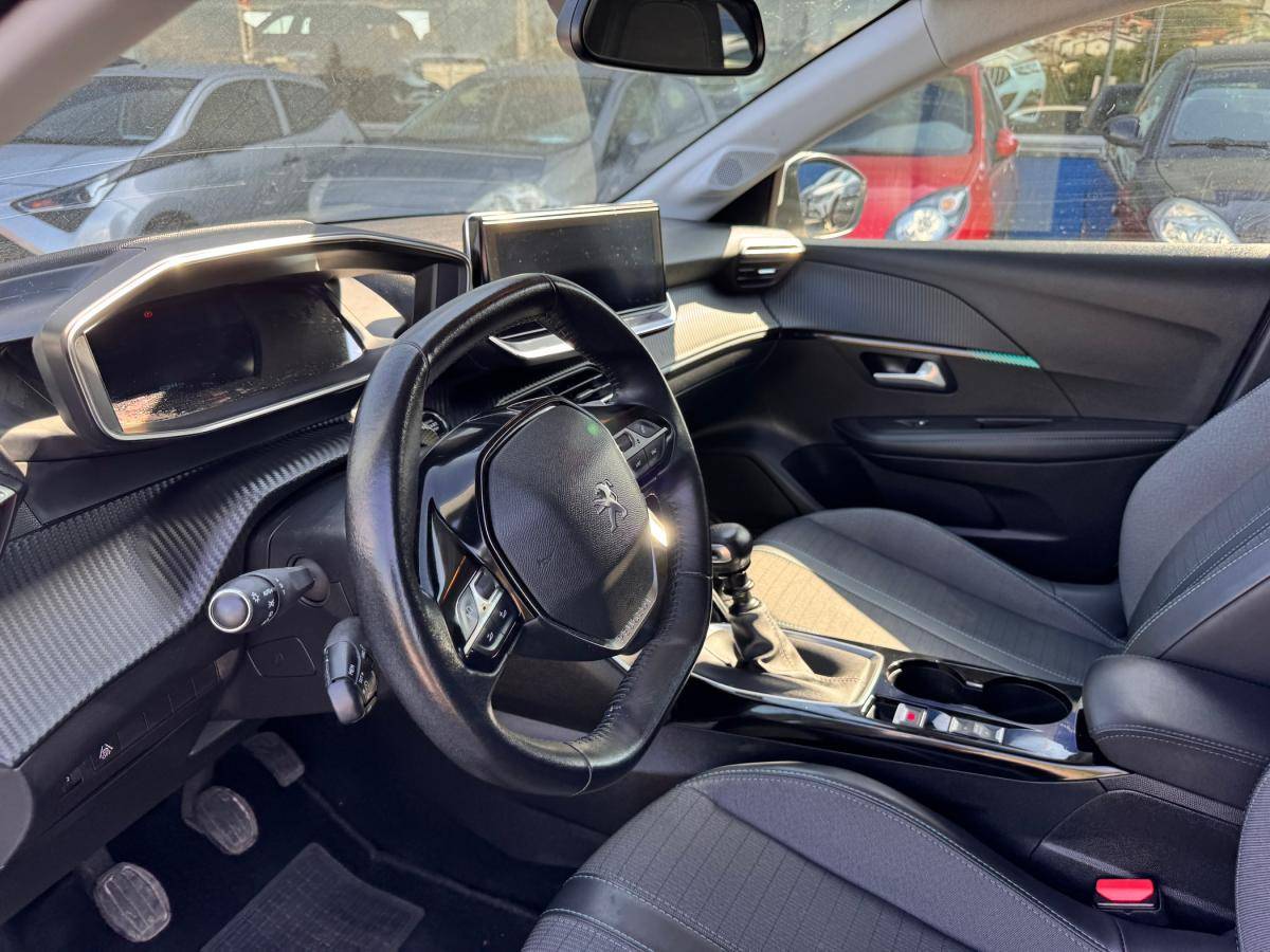peugeot-208-2020-gasolina-1199cc