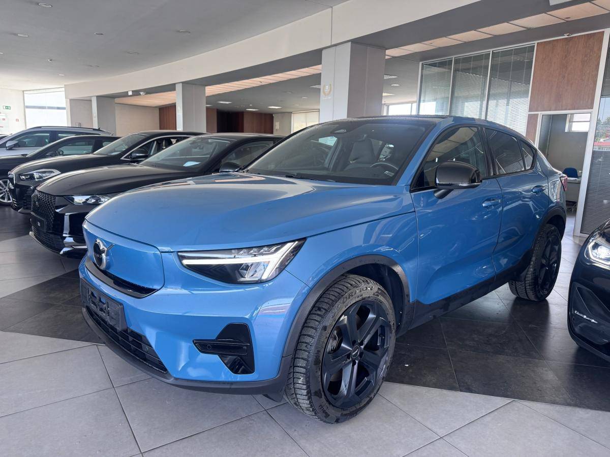 volvo-c40-2023-eletrico-500cc