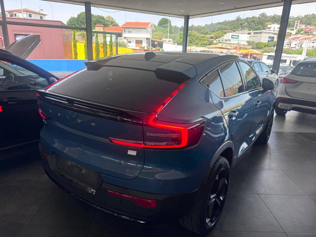 volvo-c40-2023-eletrico-500cc
