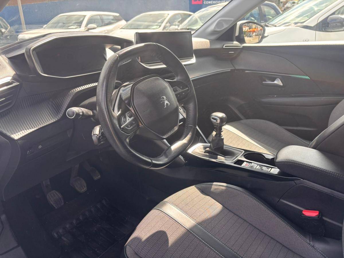peugeot-208-2021-gasolina-1199cc