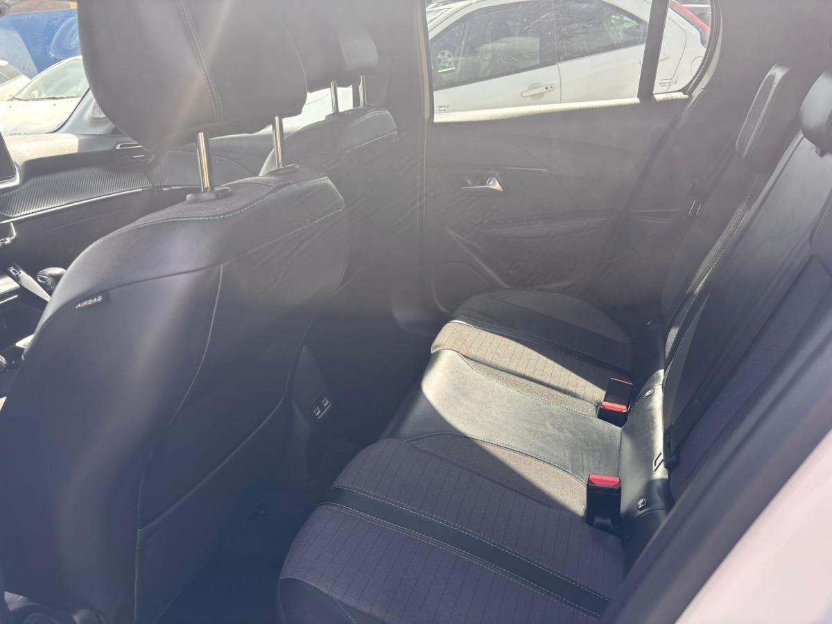 peugeot-208-2021-gasolina-1199cc