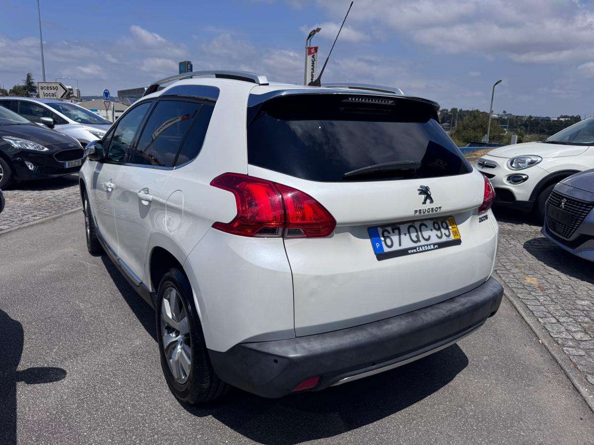peugeot-2008-2015-gasolina-1199cc