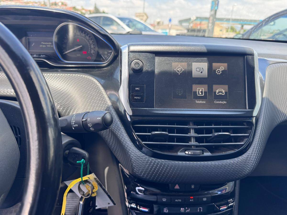 peugeot-2008-2015-gasolina-1199cc