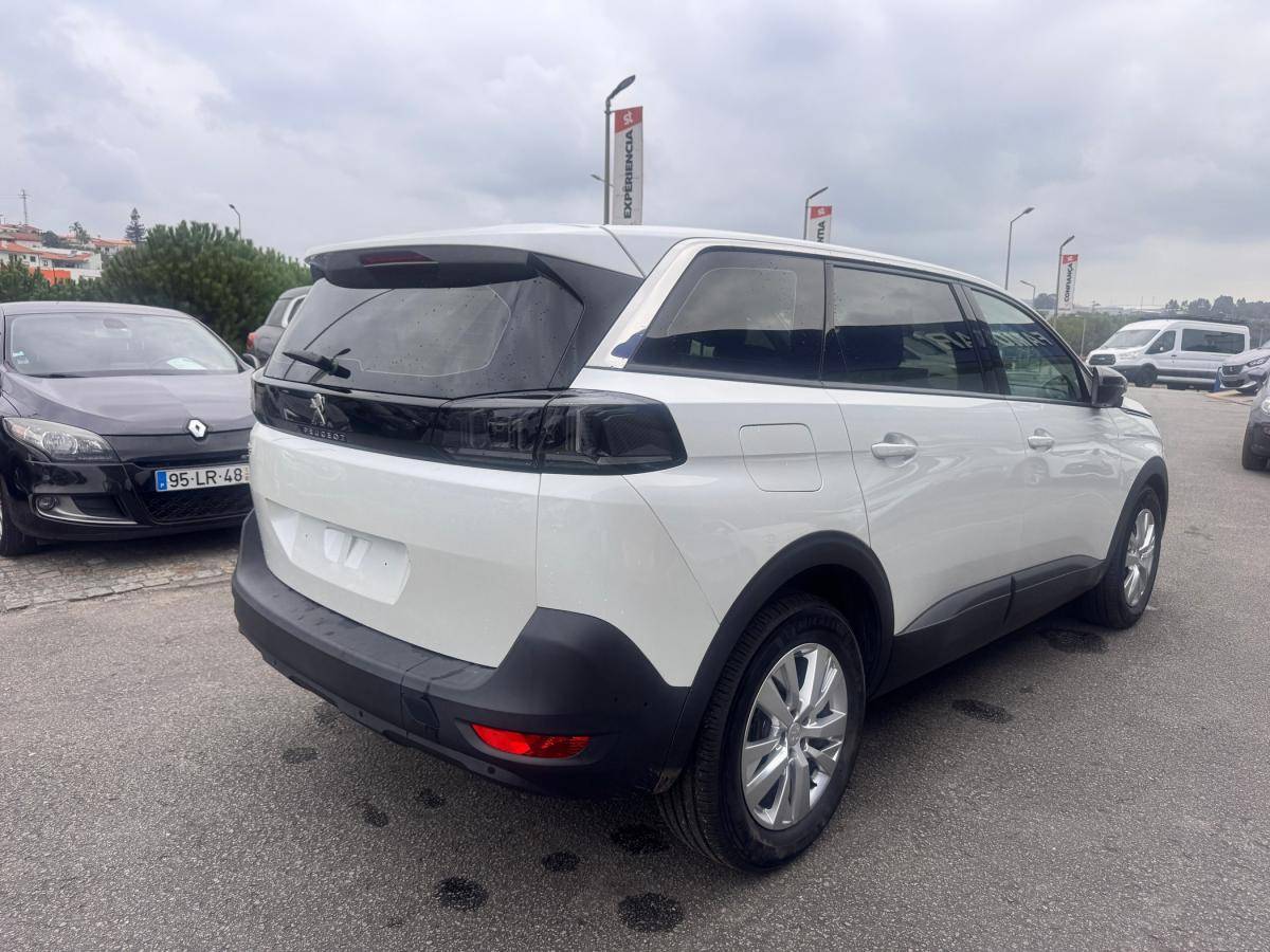 peugeot-5008-2022-gasolina-1199cc