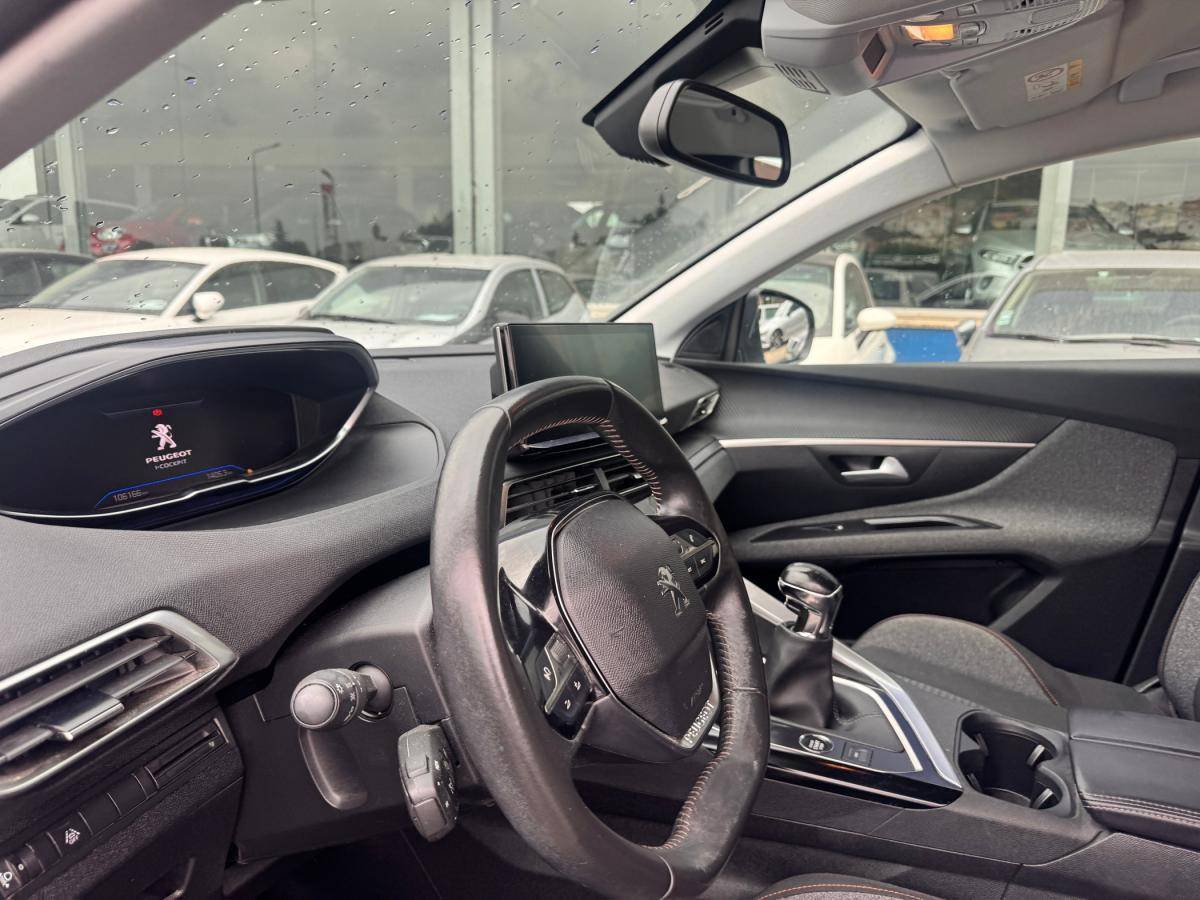 peugeot-5008-2022-gasolina-1199cc